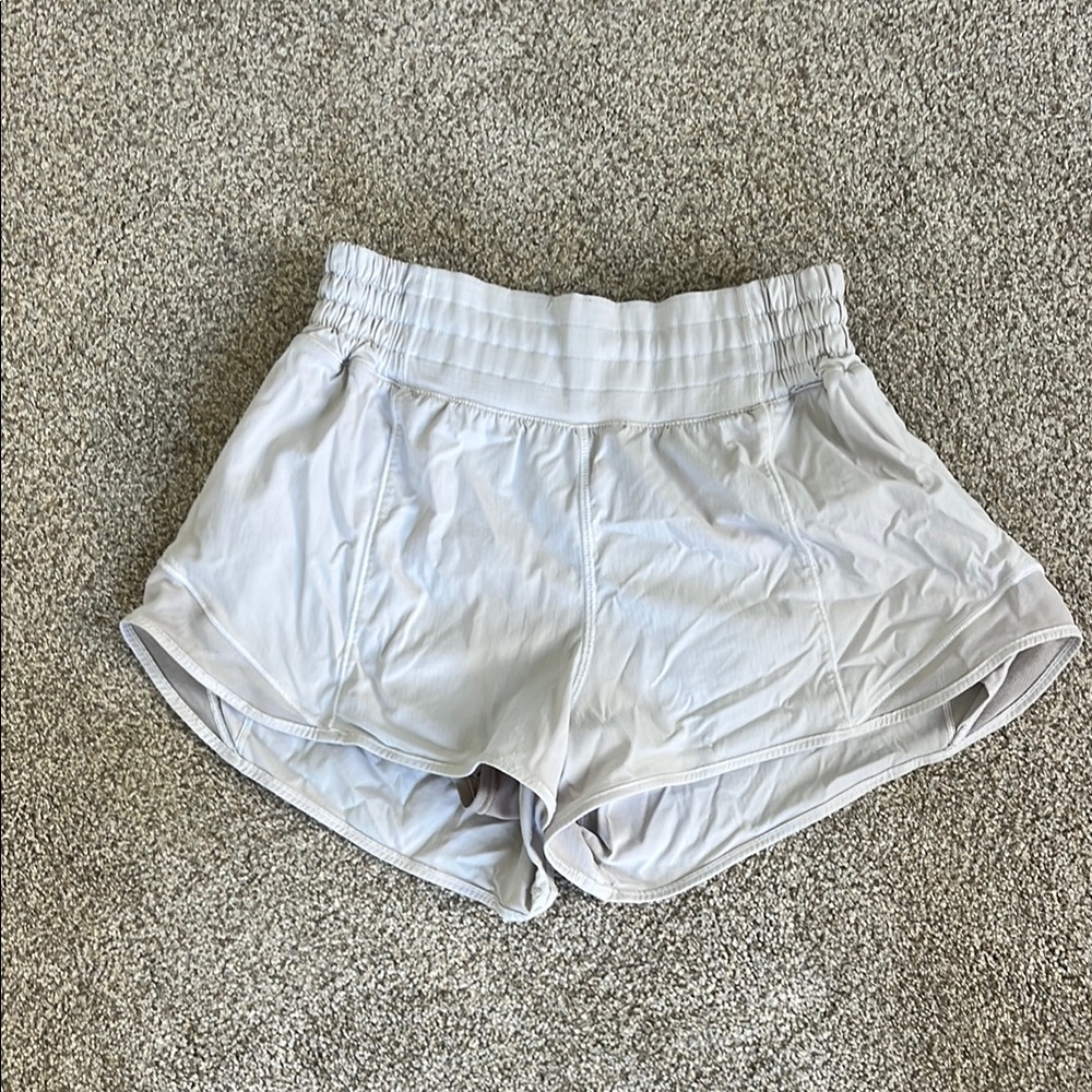 Lululemon White High-rise Hotty Hot 2.5” Athletic Shorts